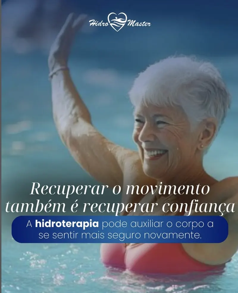 Idosa em hidroterapia recuperando movimento e confiança
